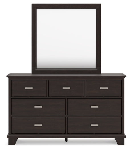 Covetown California King Panel Bed with Mirrored Dresser and Nightstand